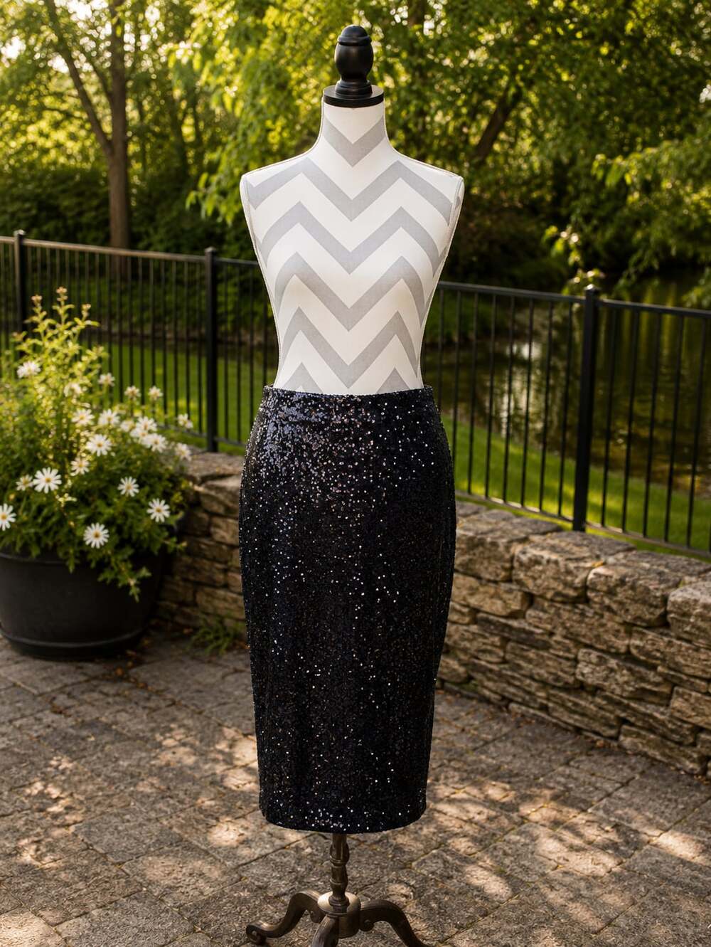 DR2 Women's NAVY Sequin Pencil Skirt Size Large